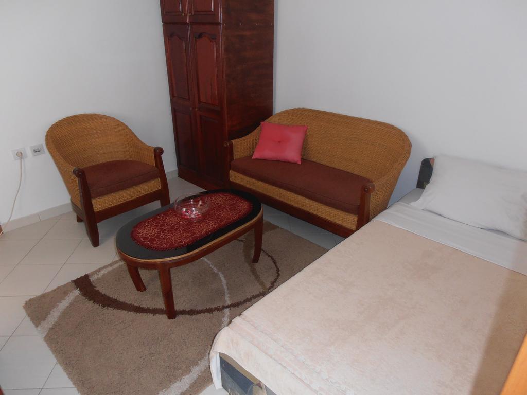 בודווה Apartmani Zeljko Vujovic מראה חיצוני תמונה