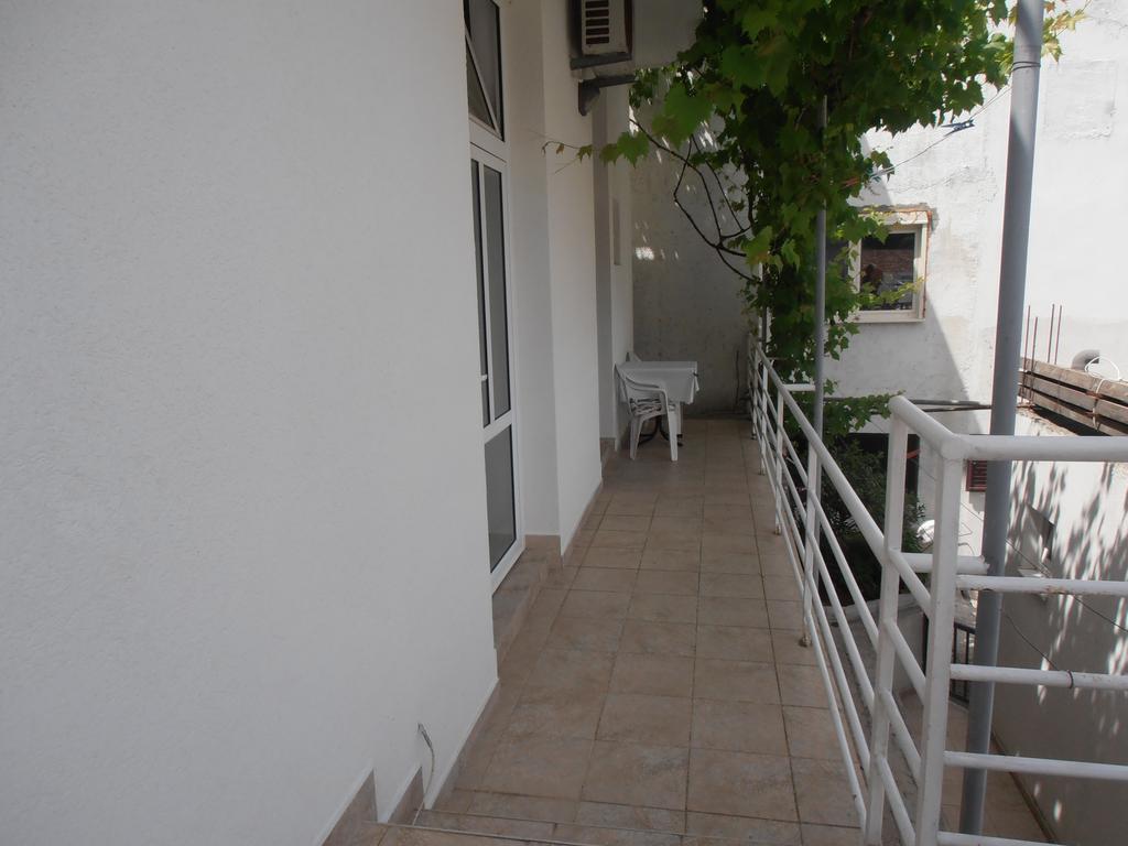 בודווה Apartmani Zeljko Vujovic מראה חיצוני תמונה