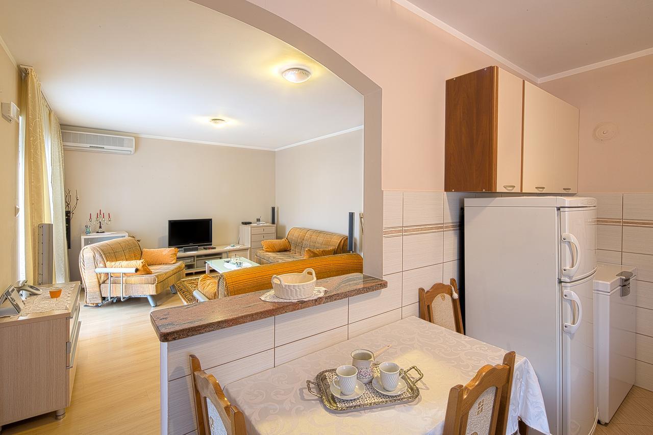 בודווה Apartmani Zeljko Vujovic מראה חיצוני תמונה