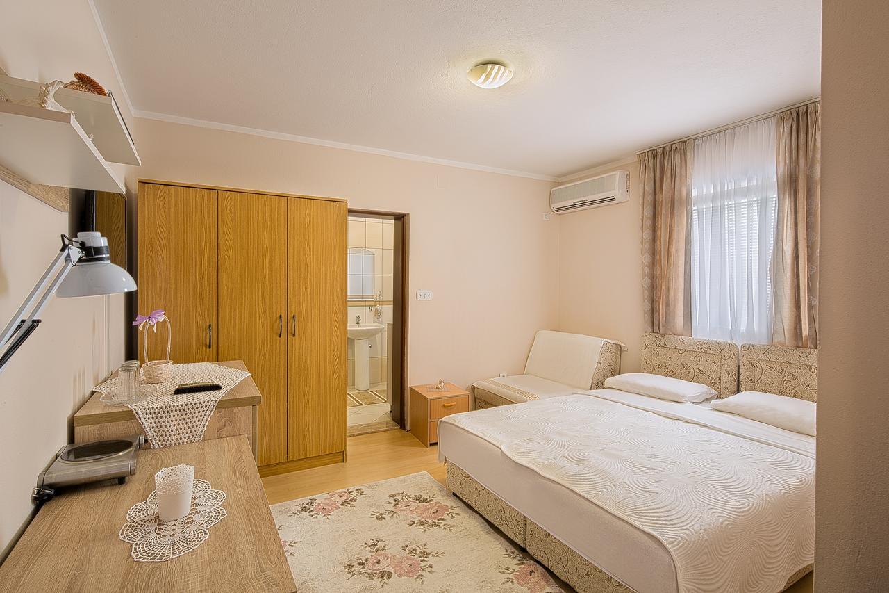 בודווה Apartmani Zeljko Vujovic מראה חיצוני תמונה