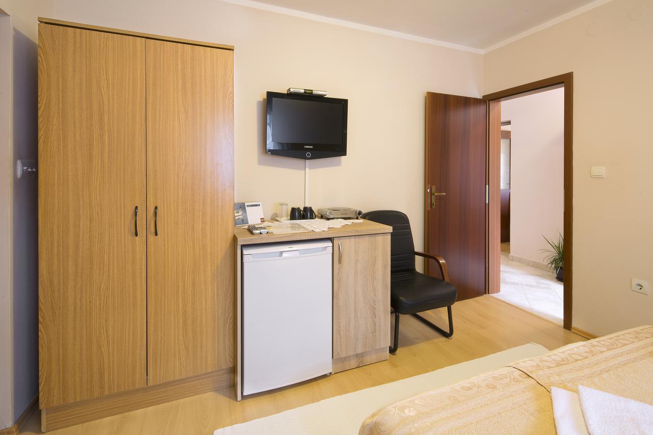 בודווה Apartmani Zeljko Vujovic מראה חיצוני תמונה