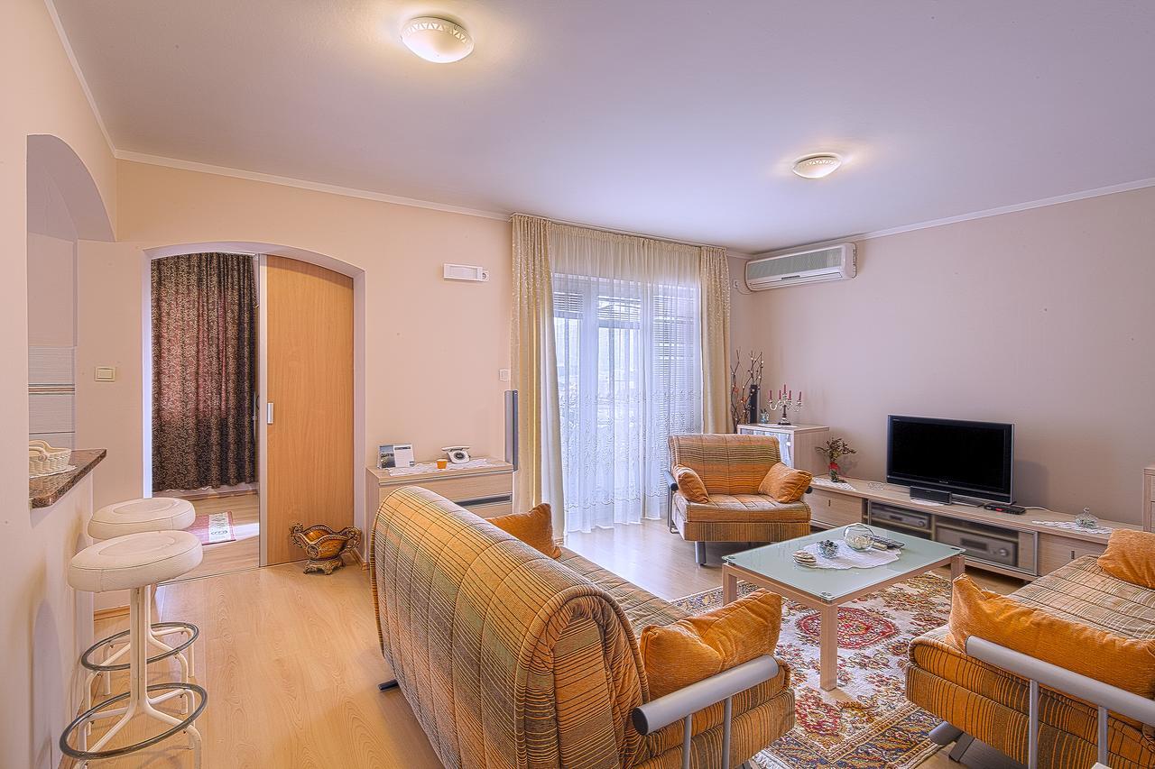 בודווה Apartmani Zeljko Vujovic מראה חיצוני תמונה